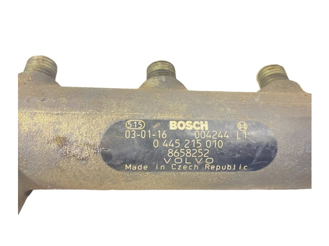 Топливная рампа 8658252, 0445215010   Volvo V70  