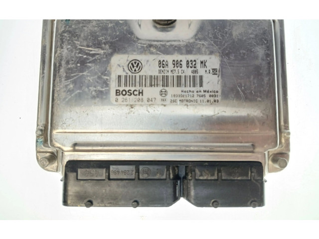 Блок управления двигателя 06A906032MK, 1039S01712 Volkswagen New Beetle