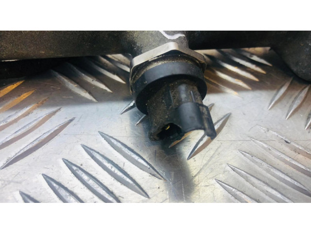 Vstřikovací lišta 0445214041 Chrysler Voyager pro naftový motor 2.8 ENR