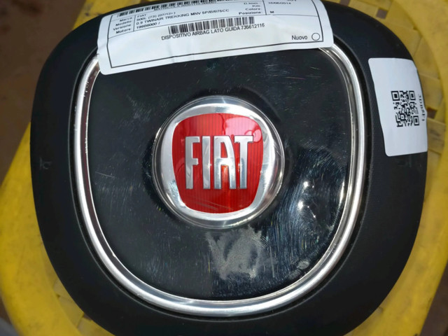 Подушка безопасности водителя 735612116 Fiat 500L