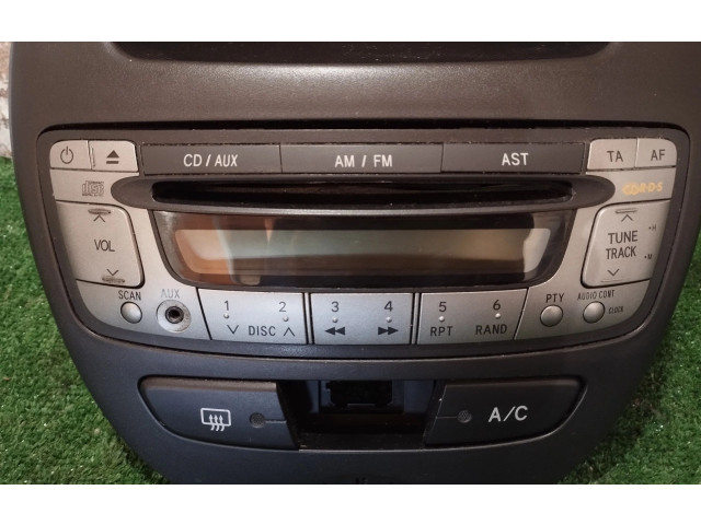 Поршень Радио/ проигрыватель CD/DVD / навигация    Peugeot 107  