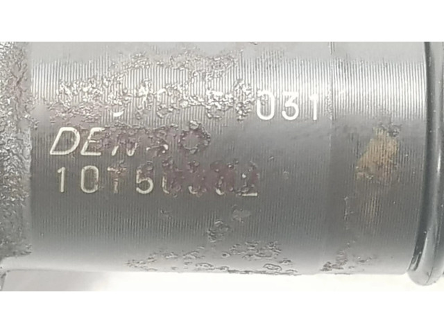 Vstřikovač 2367059035 Toyota Land Cruiser J20 J20u pro naftový motor 4.5