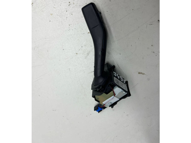 Ручка стеклоочистителей 1K0953519   Volkswagen Caddy