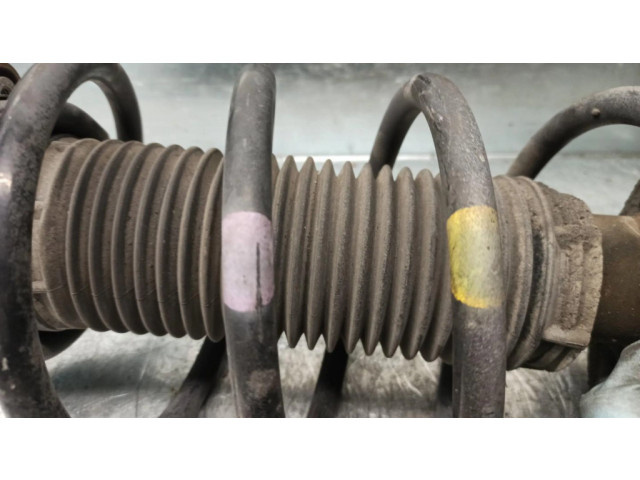 Передний амортизатор