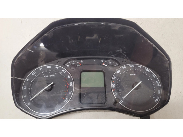 Панель приборов V1610056, 1Z0920812D Skoda Octavia Mk2 (1Z)