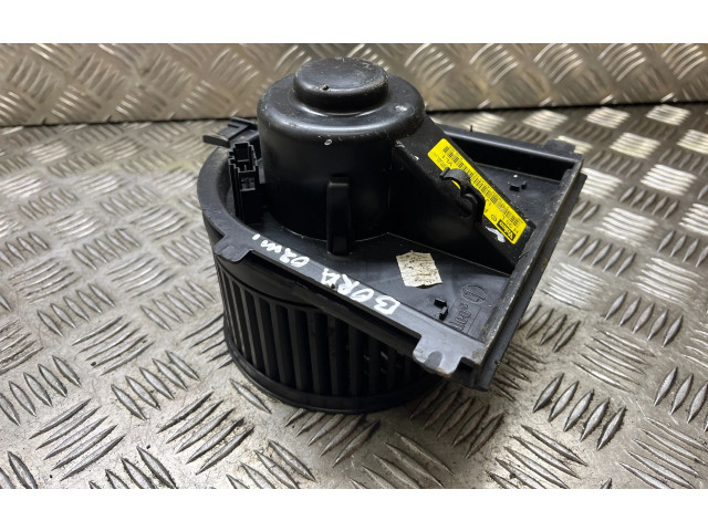 Вентилятор печки    1J1819021C, F667325R   Volkswagen Bora