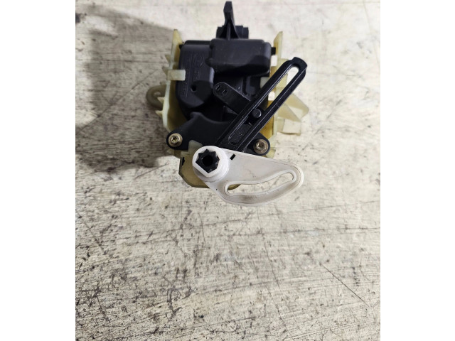 Замок багажника     Volkswagen PASSAT B5 1997 - 2000 года