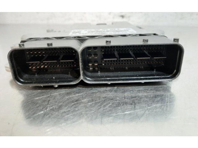 Блок управления двигателя 05E907309H Volkswagen Touran III