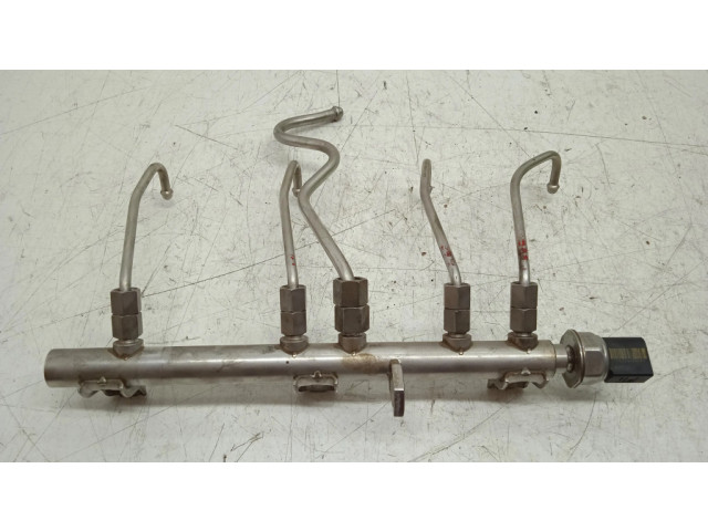 Vstřikovací lišta BMW 3 E92 E93 pro benzínový motor 2.0 N43B20A n43b20a