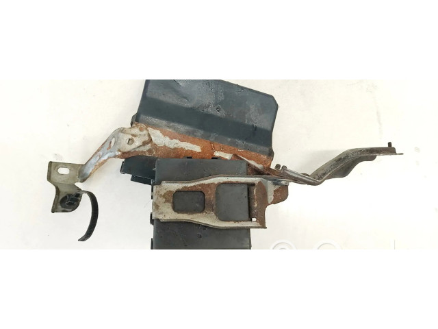 Блок управления АБС    Lexus IS 200-300