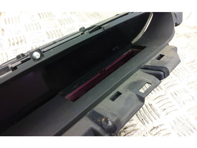 Přístrojová deska Toyota Prius (XW30) 2014 83800-47D11