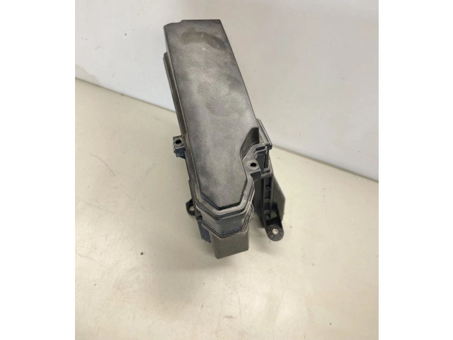 Pojistková skříňka 715496903w Lexus GS 250 350 300H 450H 2014