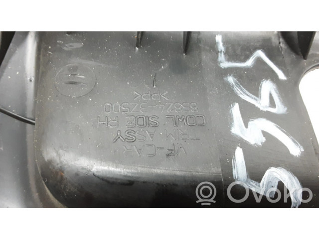 Другая деталь салона