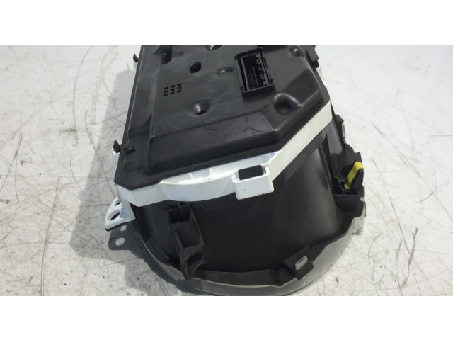 Панель приборов 838000DP50, MB1575505184   Toyota Yaris       