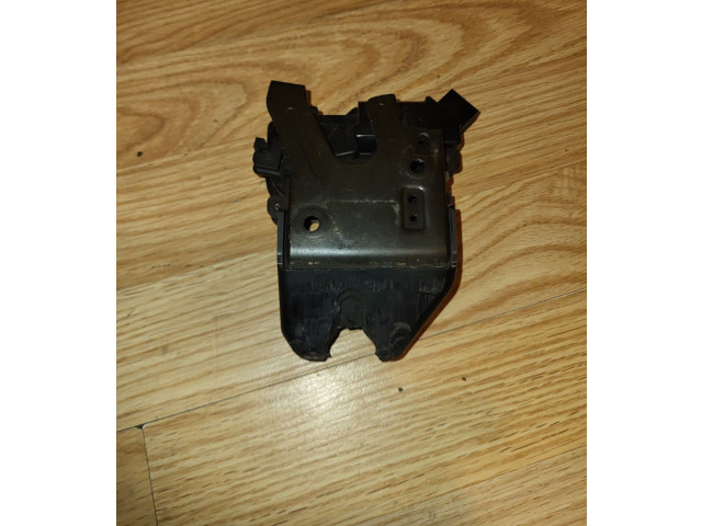 Замок багажника     Honda Accord 2003 - 2007 года