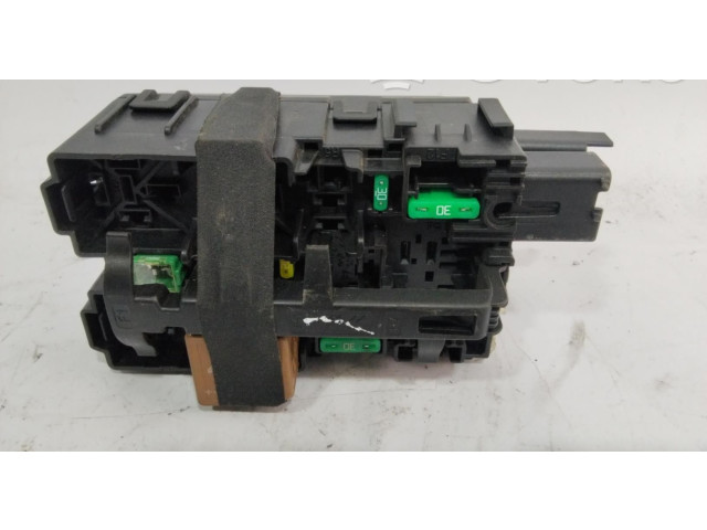 Блок предохранителей 43858502   Peugeot 2008 I    