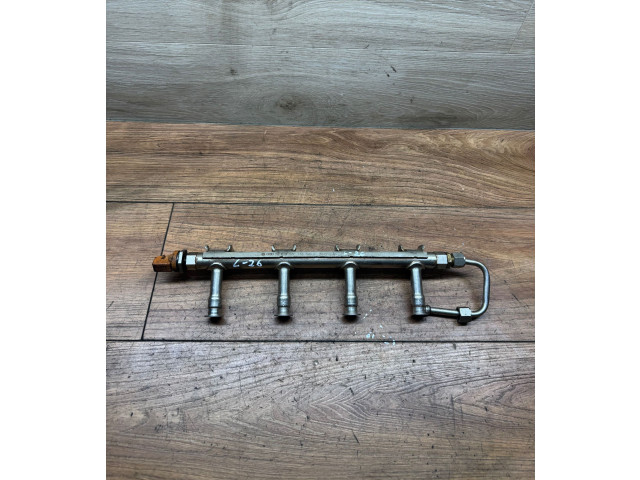 Топливная рампа 03F133320C, 244210151 Volkswagen Golf VI