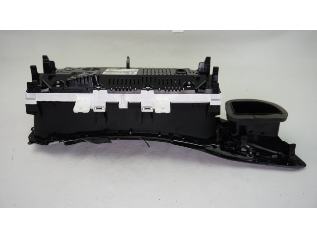 Přístrojová deska  Volkswagen T-Roc 2023 2GJ920310B, 2GA819703  