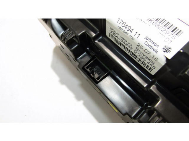 Přístrojová deska BMW 1 F20 F21 2016 6210