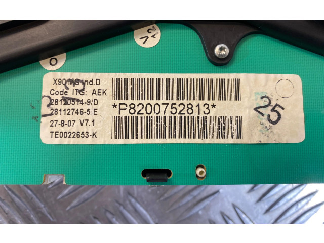 Панель приборов P8200752813, 281127465E   Dacia Logan I       