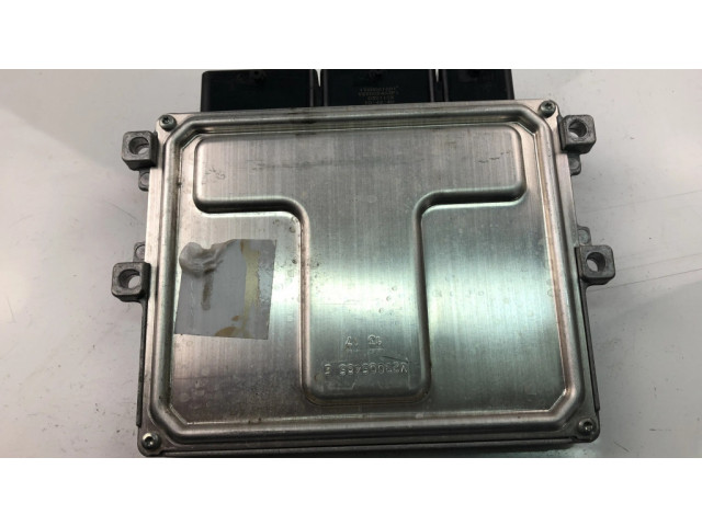 Блок управления двигателя 237109221R   Dacia Sandero