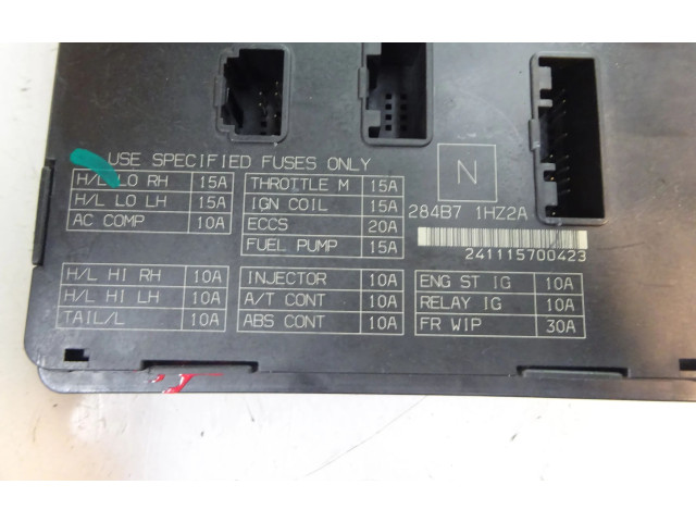 Pojistková skříňka Řídící jednotka BSM 284B71HZ2A Nissan Micra C+C 2012