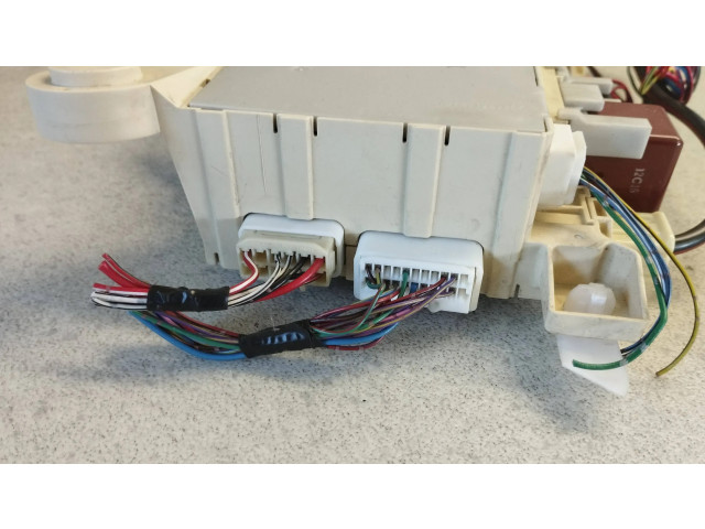 Блок предохранителей 8273050101, 2A280224 Lexus LS 430