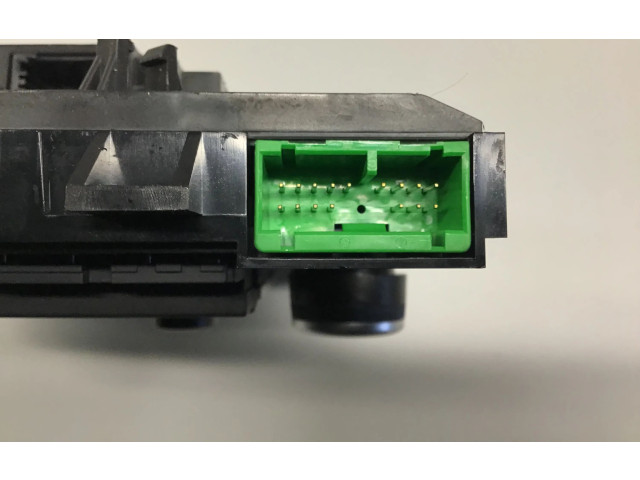 Блок управления климат-контролем    Volvo V70