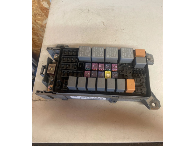 Блок предохранителей  911613E040, 1007228002   Volkswagen Phaeton    