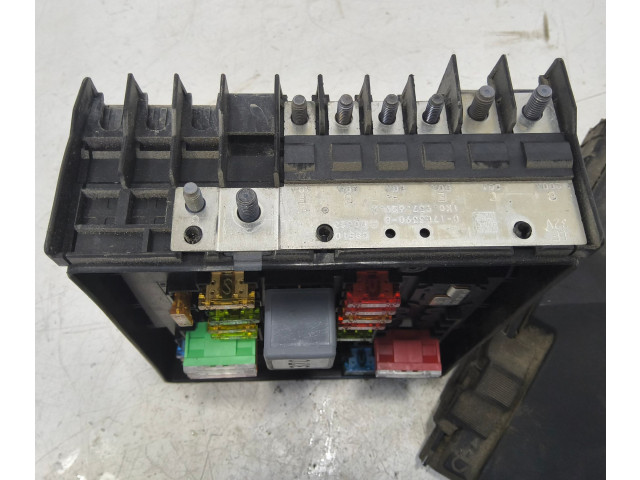 Pojistková skříňka 1K0937804 Volkswagen Caddy 2010