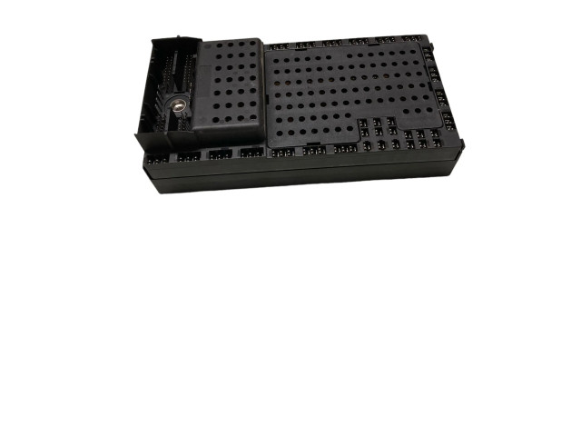 Блок предохранителей  08696040   Volvo V70    