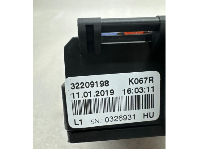 Блок предохранителей 32209198   Volvo XC90    