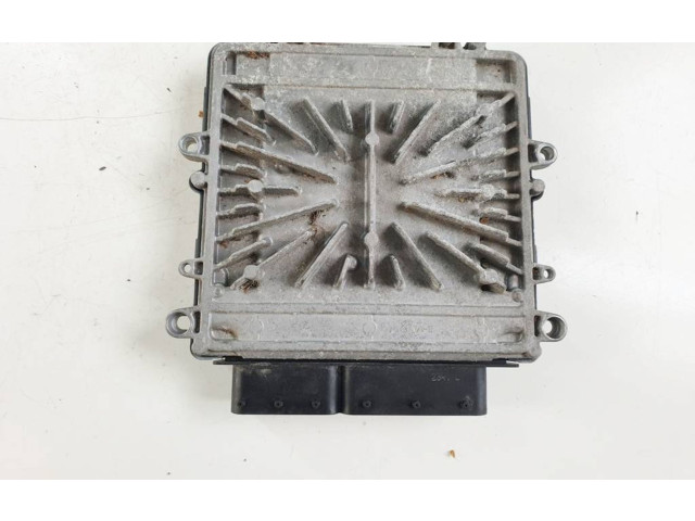 Блок управления двигателя 31336983, 1039S50500   Volvo V70