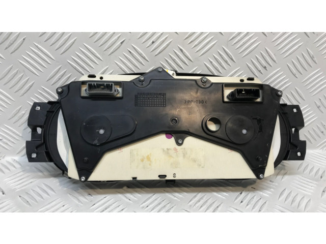 Панель приборов 8200377739   Dacia Logan I       