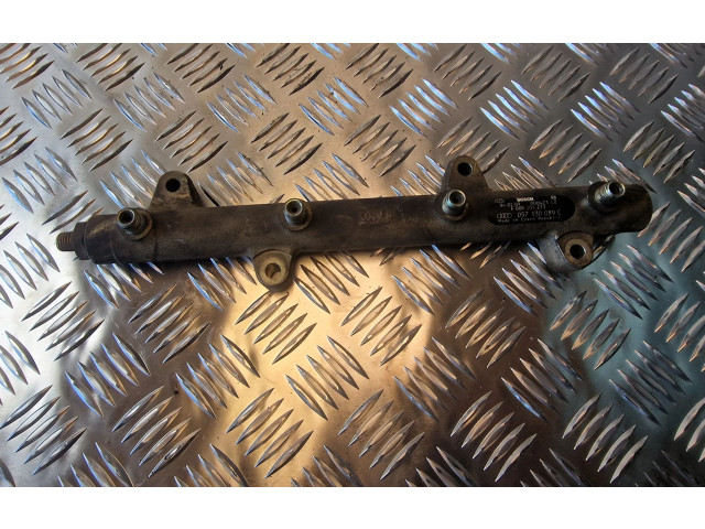 Vstřikovací lišta 057130089C Audi A8 S8 D3 4E