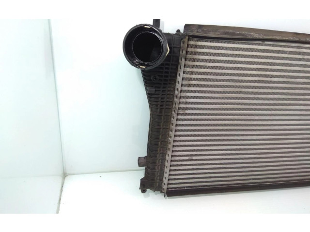 Интеркулер 1K0145803S Skoda Superb B6 (3T)