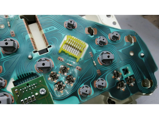 Přístrojová deska Pontiac Grand Prix 1997 16204883, 16202591