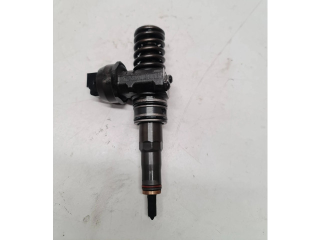 Vstřikovač 038130073BN   Volkswagen Caddy    BLS 