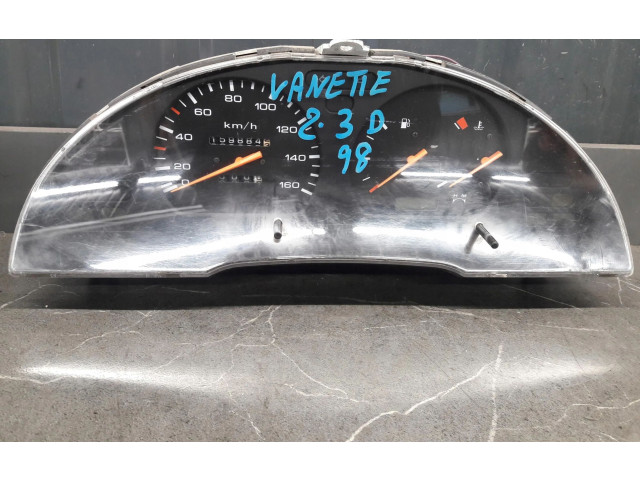 Панель приборов 210662-01 Nissan Vanette