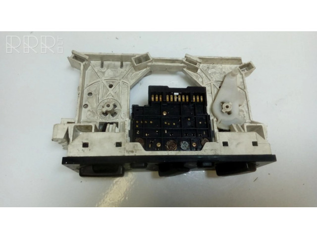 Блок управления климат-контролем MR500529 Mitsubishi Carisma