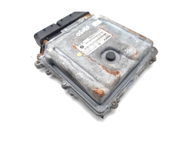 Блок управления двигателя P05094244AG, 0281012079 Jeep Commander