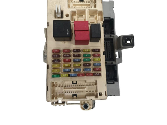 Блок предохранителей 50506302 Alfa Romeo GT