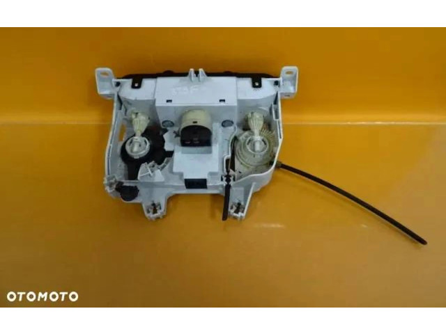 Блок управления климат-контролем    Mazda 323 F