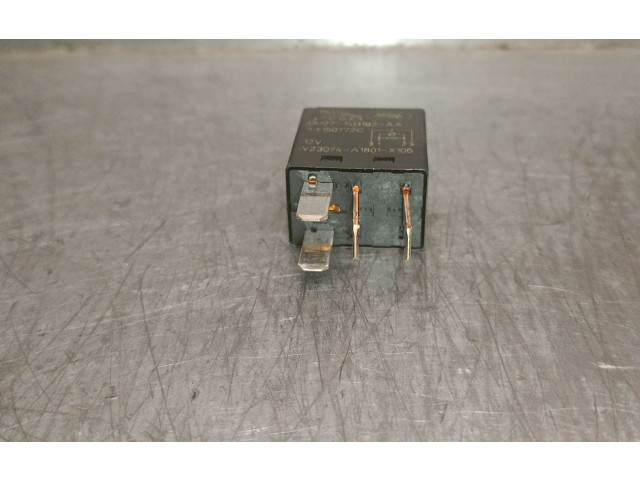 Блок предохранителей DH2214B192AA, V23074A1801X106 Jaguar XE