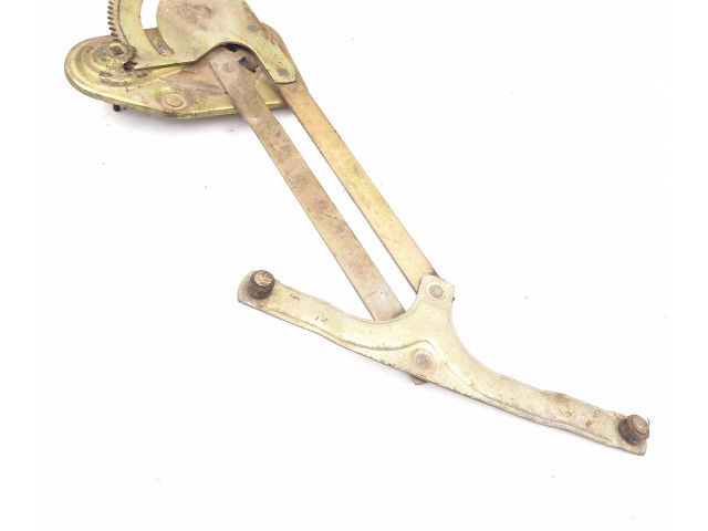 Передний механический механизм для подъема окна    Dacia 1300 1310 1320 1325 1410      