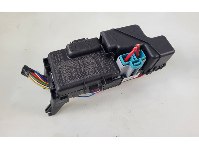 Блок предохранителей DPN13800159HWB Volvo S60