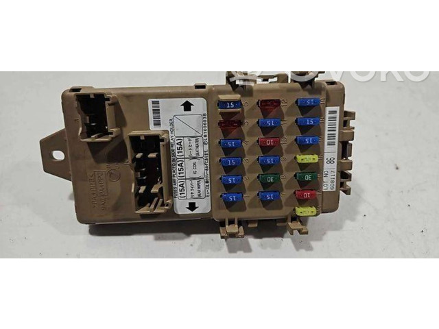 Блок предохранителей  LB100603B, 608117   Subaru Forester SG    