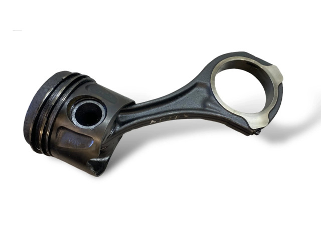 Píst M642, OM642 Mercedes-Benz S W221 pro naftový motor 3.0 OM 642.930 CDi