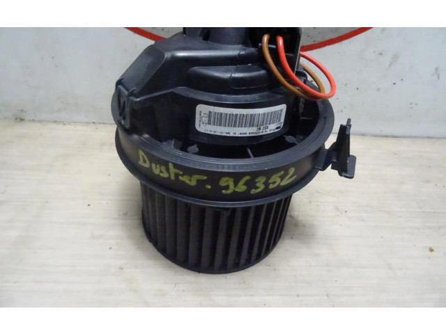 Вентилятор печки       Dacia Duster