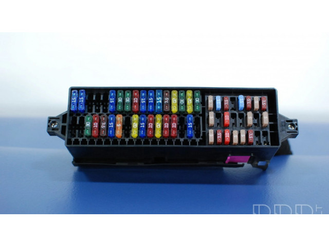 Pojistková skříňka 5J0937615C Skoda Rapid (NH) 2012